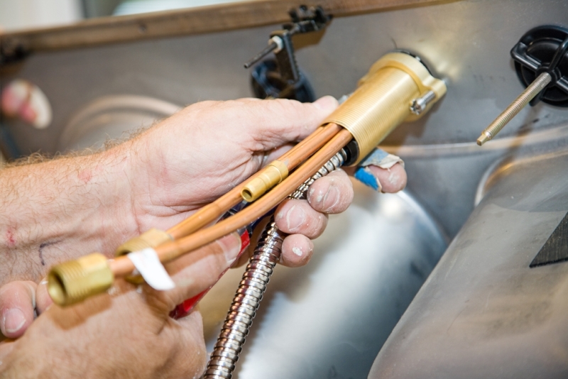 Drain unblocking service in Hampton Hill