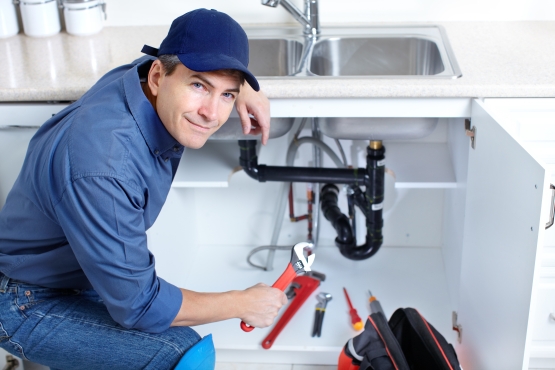 Bates N Plumbing team member at work